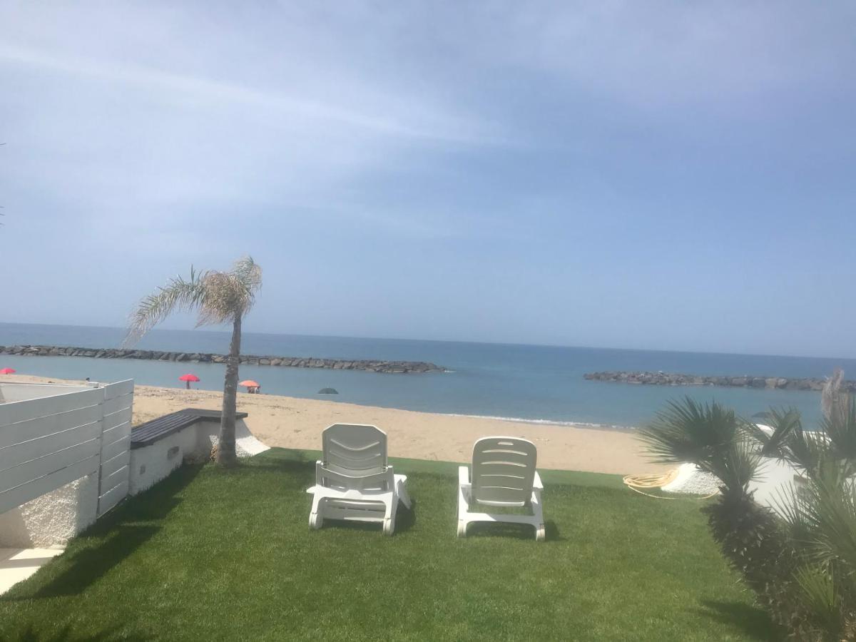 Villa A Diamante Sulla Spiaggia Belvedere Marittimo Exteriör bild