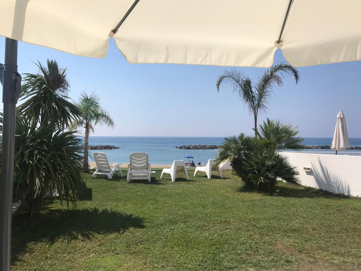 Villa A Diamante Sulla Spiaggia Belvedere Marittimo Exteriör bild