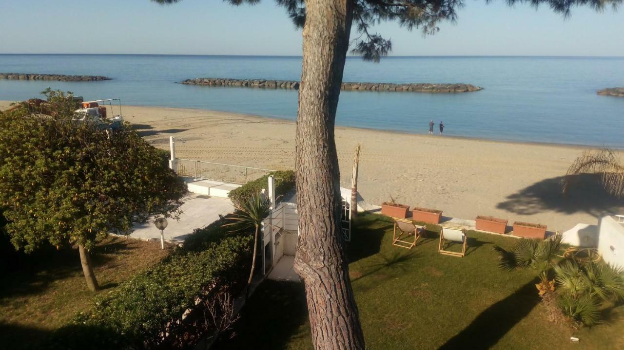 Villa A Diamante Sulla Spiaggia Belvedere Marittimo Exteriör bild