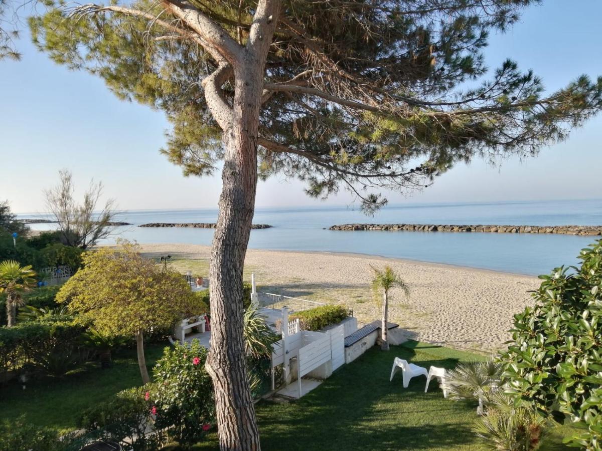 Villa A Diamante Sulla Spiaggia Belvedere Marittimo Exteriör bild